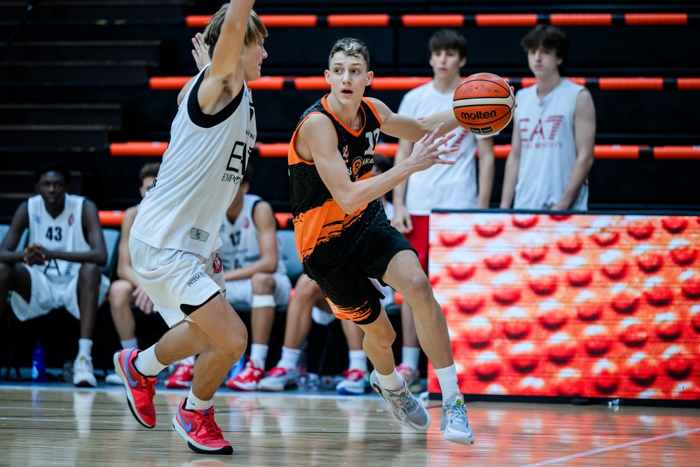 Olimpia Milano – NKA Pécs U16